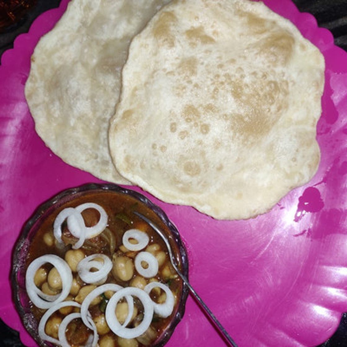 पंजाबी छोले और भटुरे (punjabi chole aur bhature reicpe in Hindi)