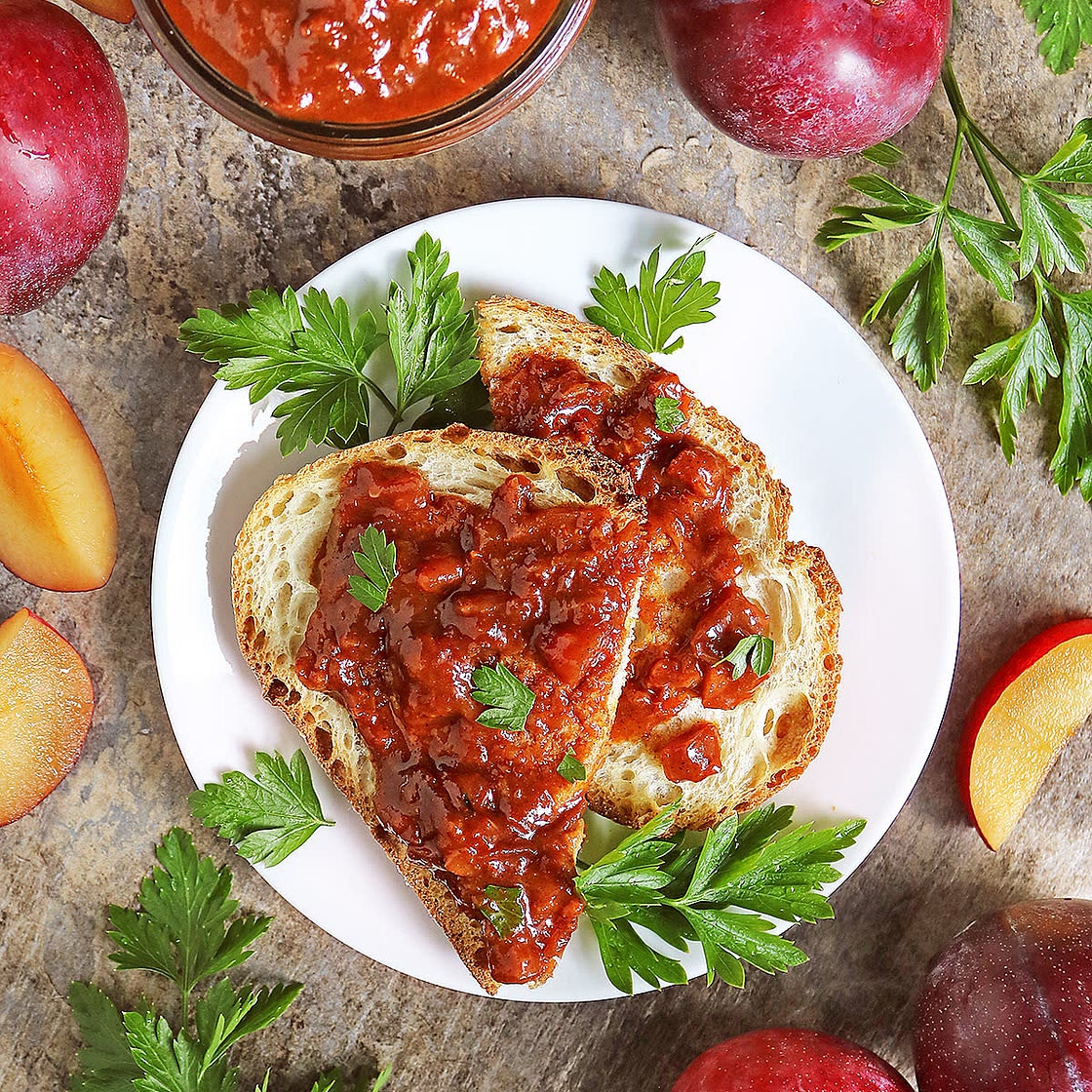 Easy Plum Chutney