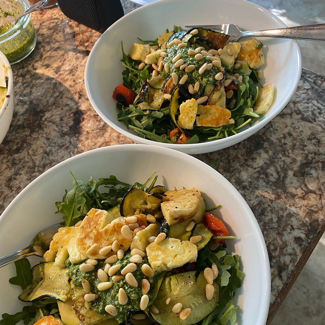 Halloumi crouton super salad (MOB)