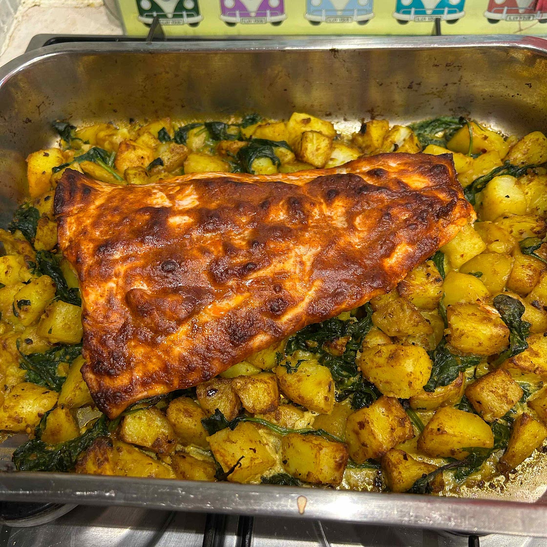 Spiced salmon with traybaked sag aloo