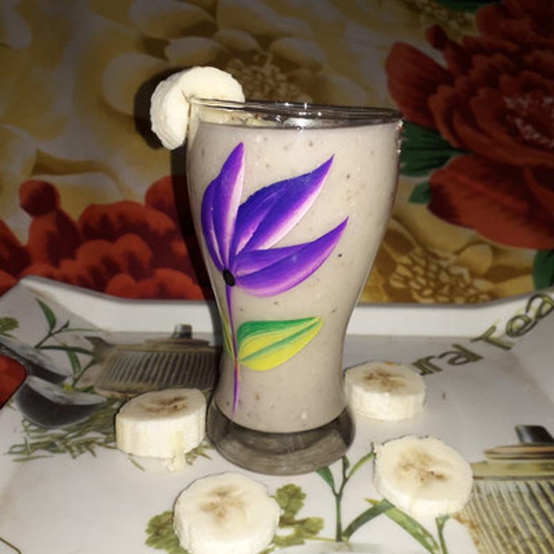 बनाना स्मुदी (Banana Smoothie Recipe In Hindi)