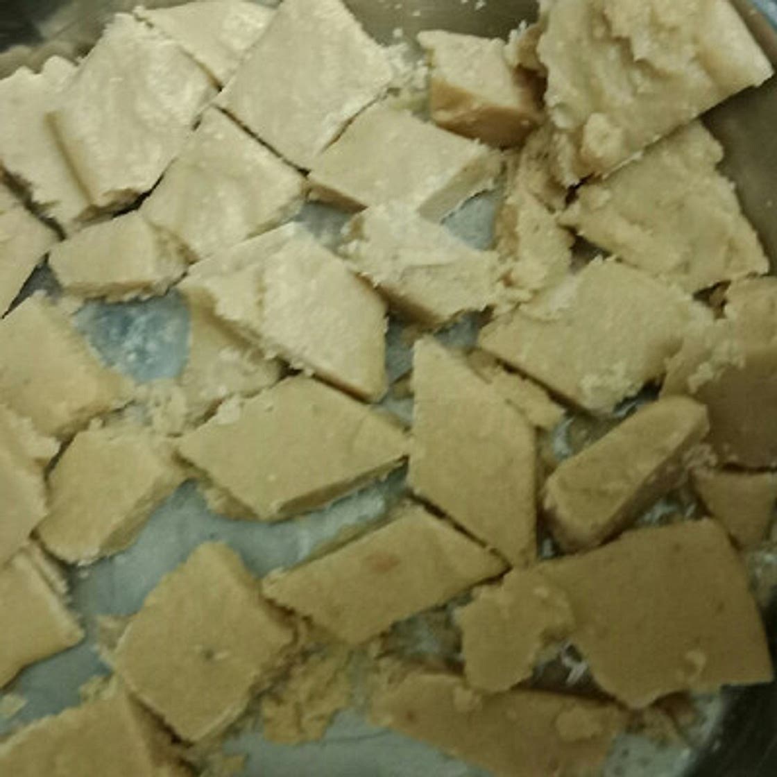मावे की बर्फी (Mawe ki Barfi recipe in Hindi)