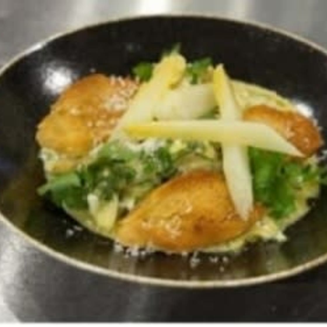 Spargelsalat mit Brotchips