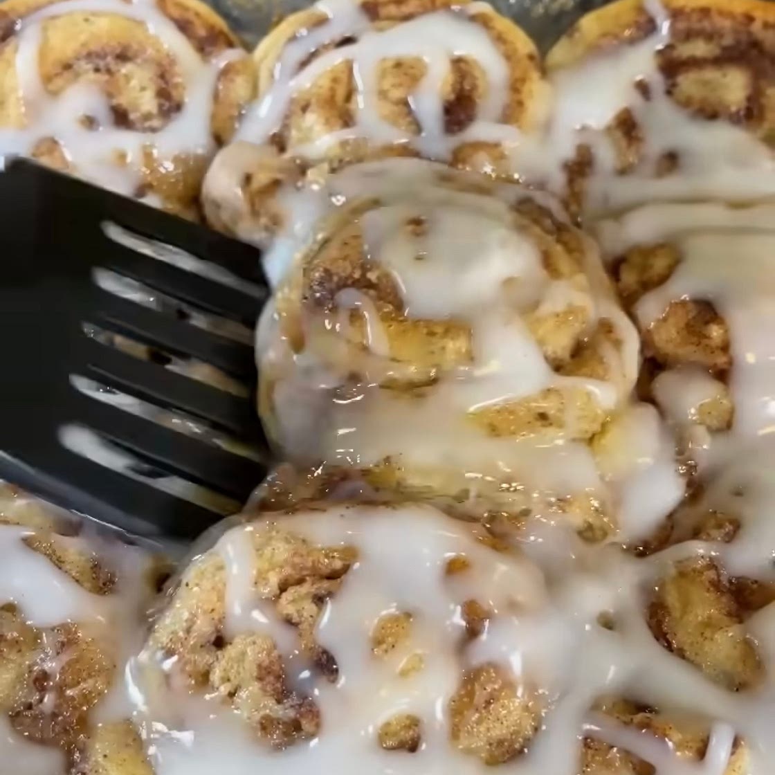Ooey Gooey - Cinnamon Rolls