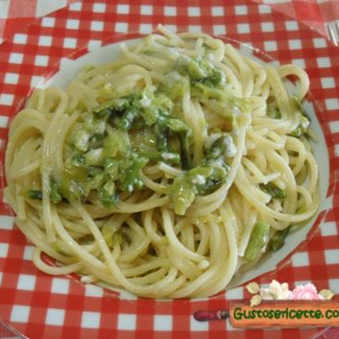 Spaghetti asparagi e zucchine al gorgonzola