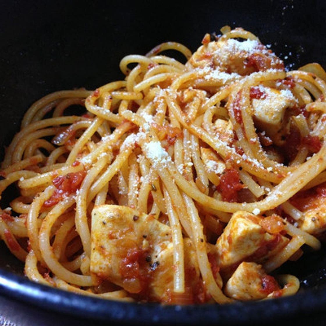 15 Minute Chicken Pasta in a Garlic Tomato Sauce