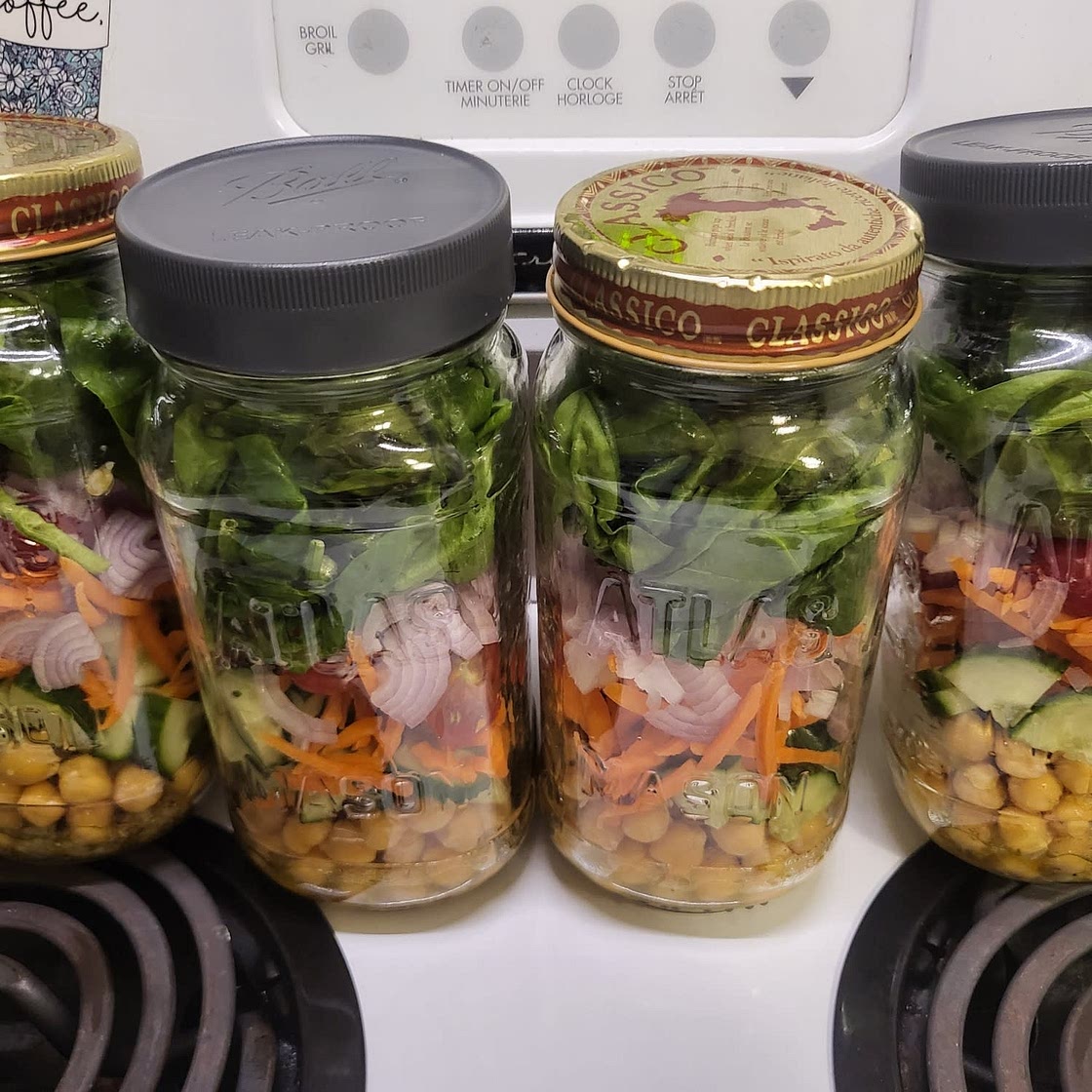 How to Make Mason Jar Salads + 5 Recipes