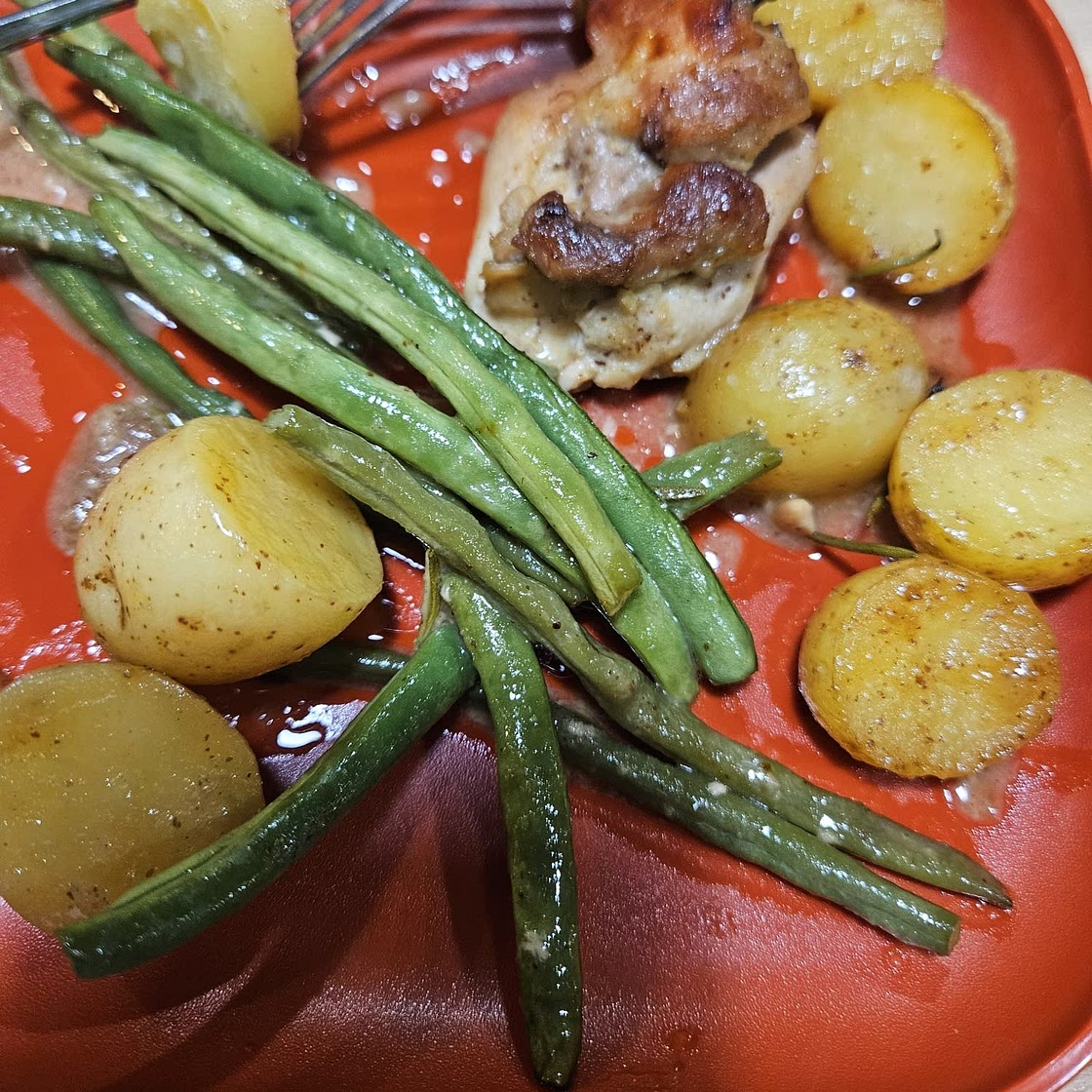Honey Mustard Chicken & Potatoes (ONE PAN)