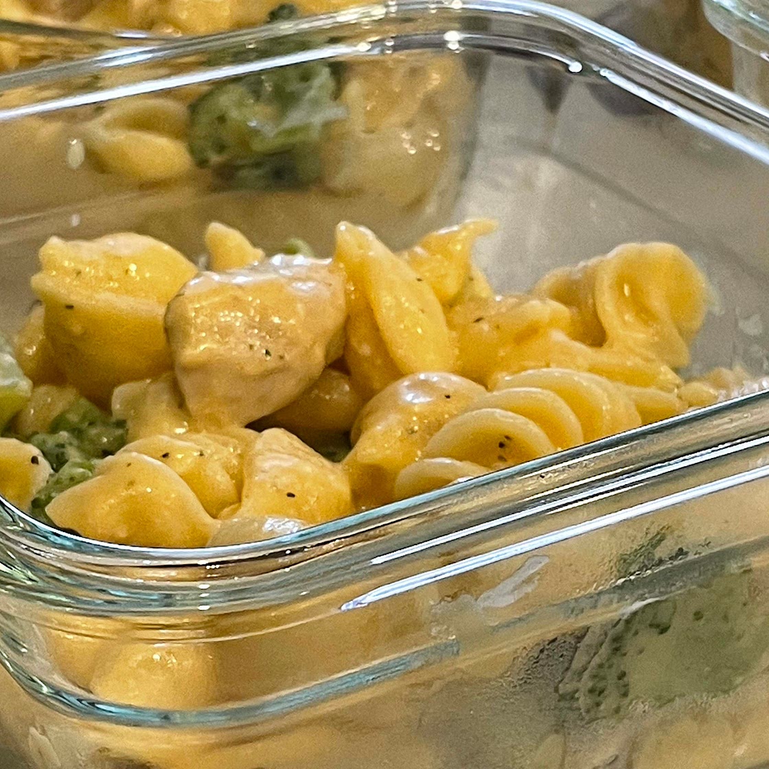 Brocoli Cheddar Mac n Cheese