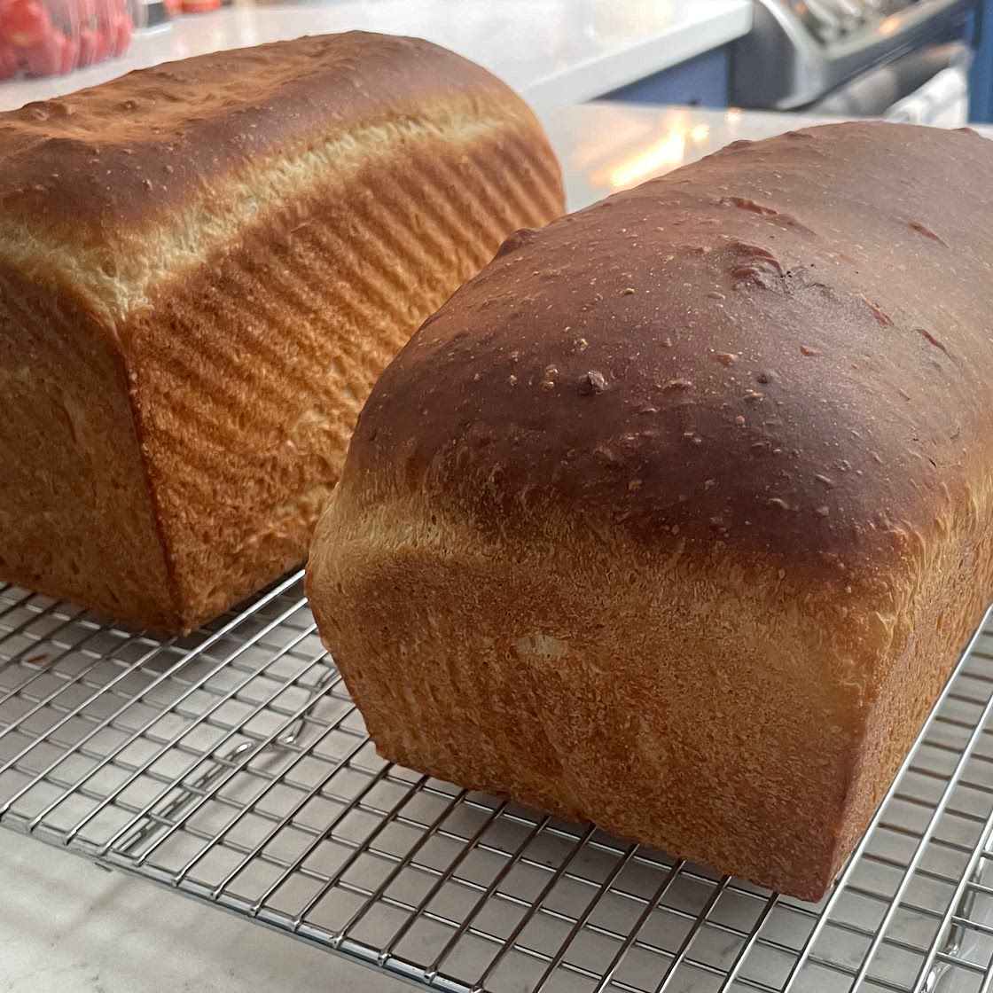 Sourdough sandwich bread