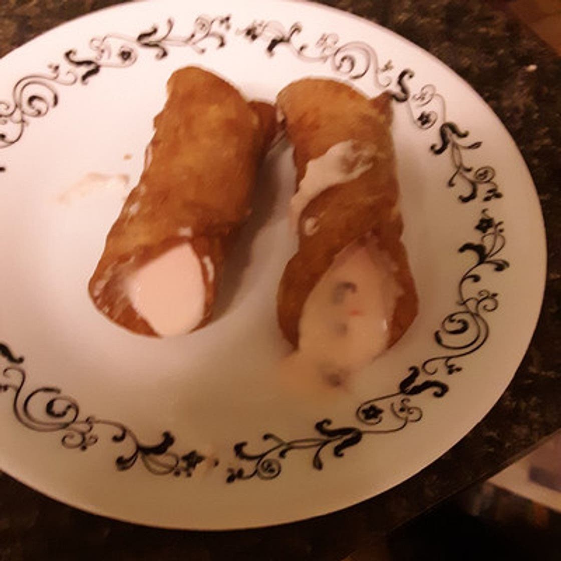 Cherry Cordial Cannoli