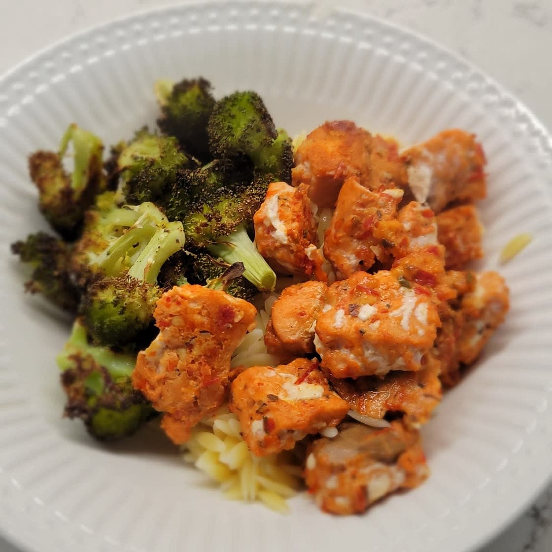 Harissa Salmon Bite Bowl with Broccoli