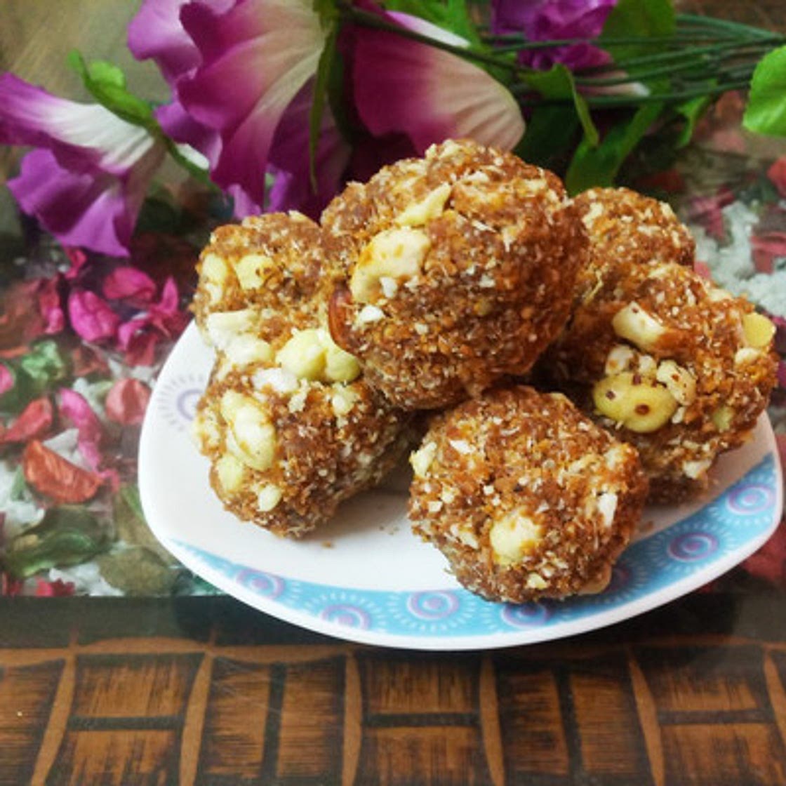 ड्राई फ्रूट लडडू (dry fruits ladoo recipe in Hindi)