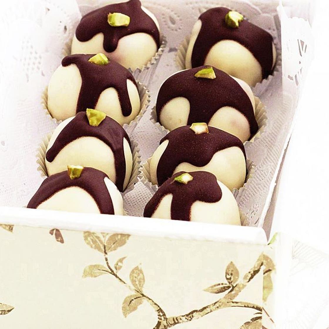 Turkish delight & pistachio truffles