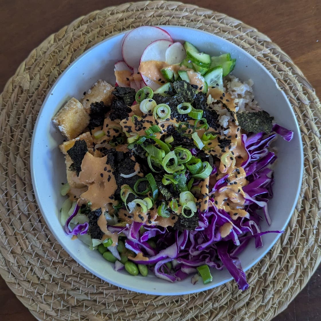 HIGH-PROTEIN TOFU POKE BOWL (meal-prep)
