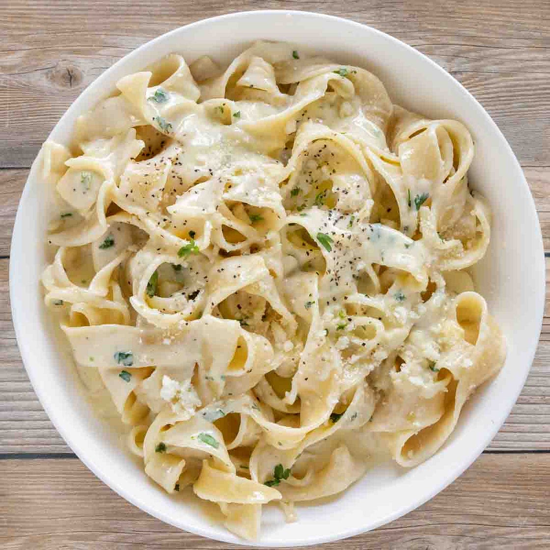 Fettuccine Alfredo