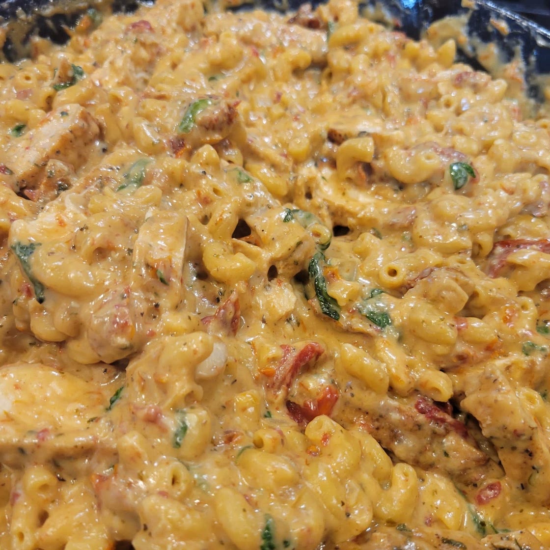 Tuscan Chicken Mac And Cheese (ONE POT, STOVE TOP)