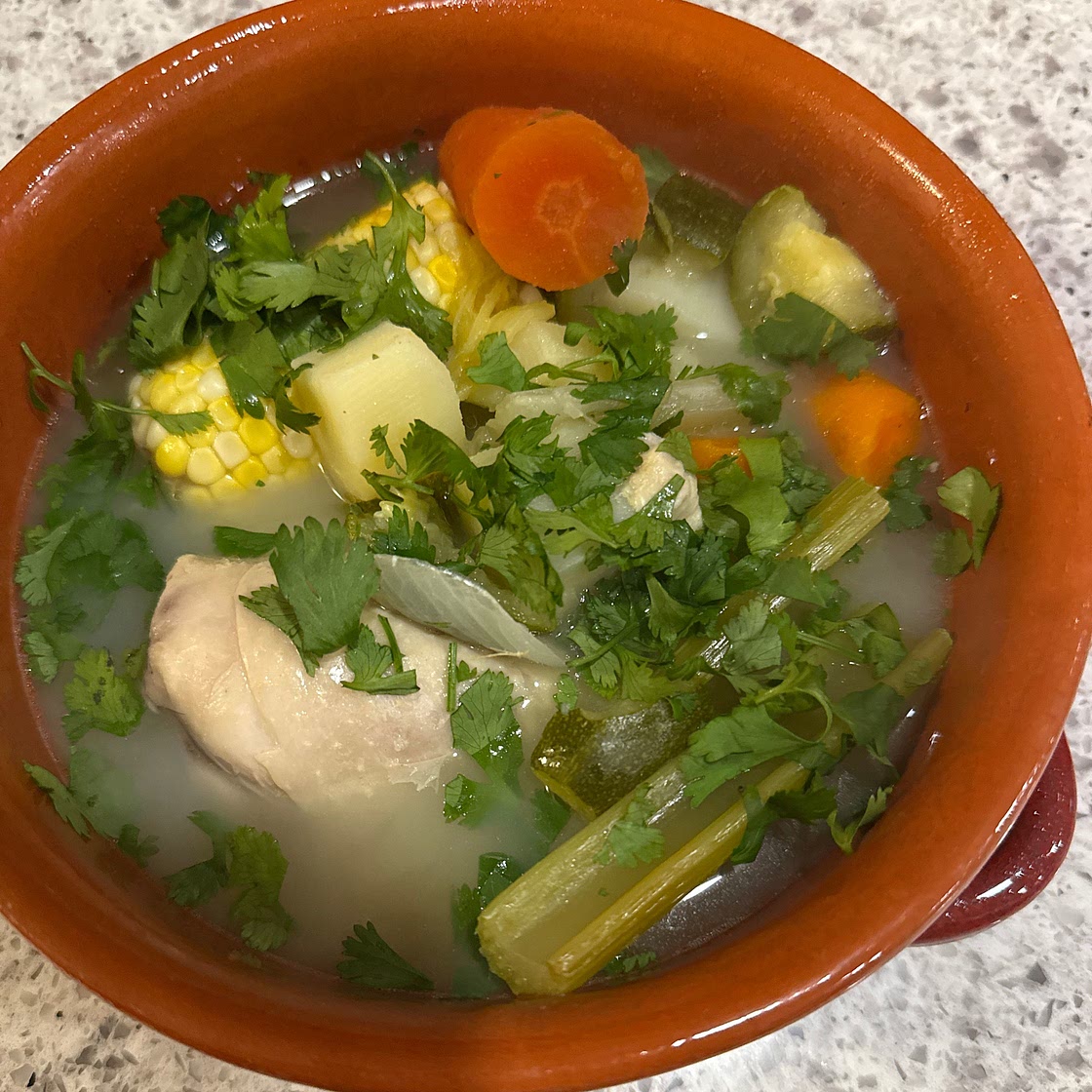 Caldo de Pollo
