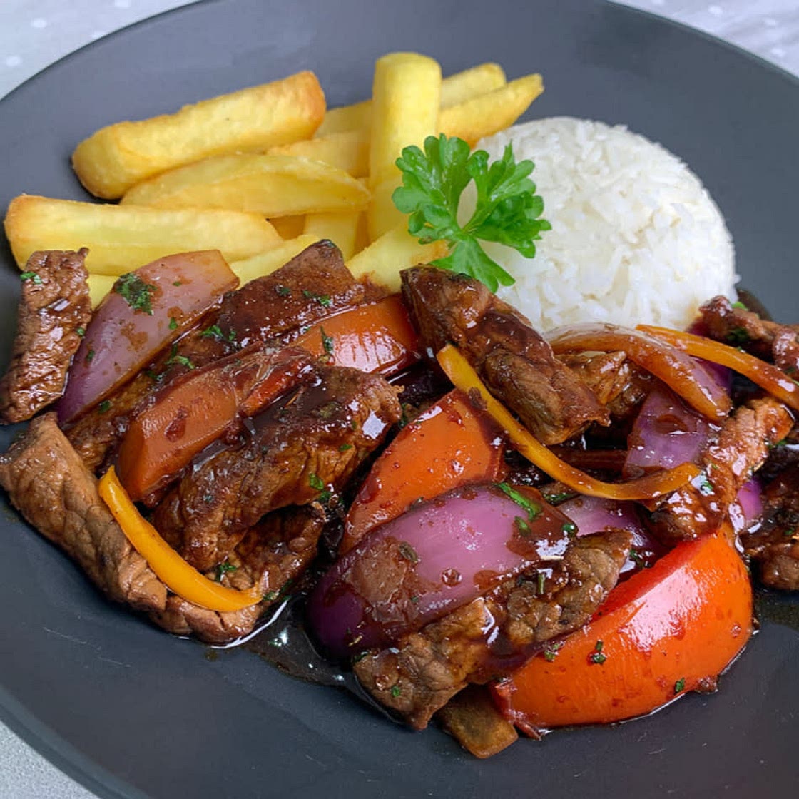 Lomo Saltado