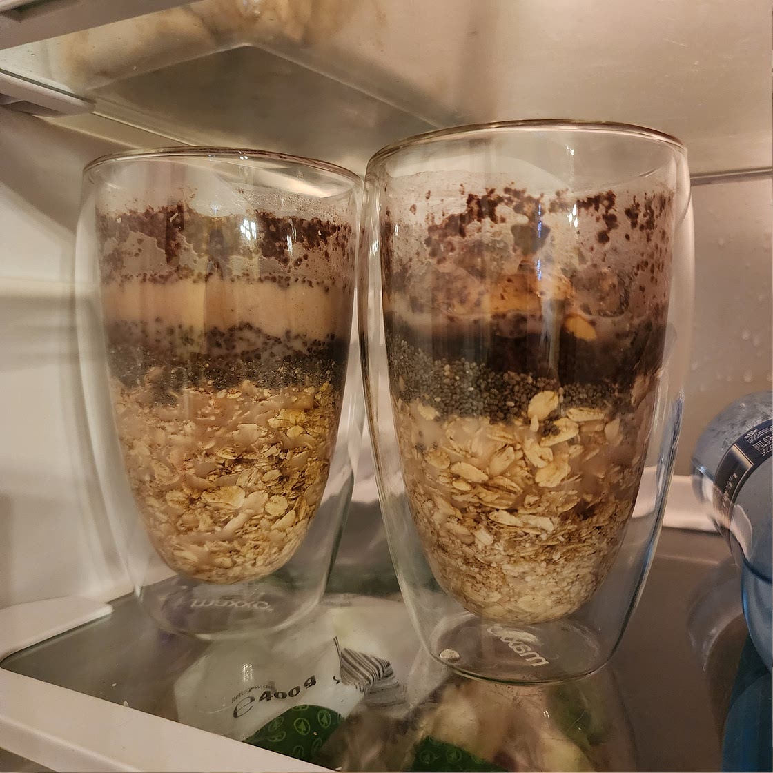 Healthy Peanut Butter Cup Overnight Oats
