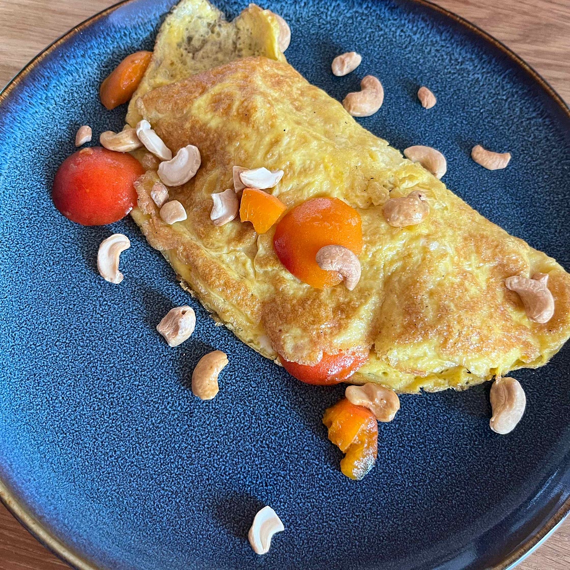 Peach, Honey & Almond Omelette