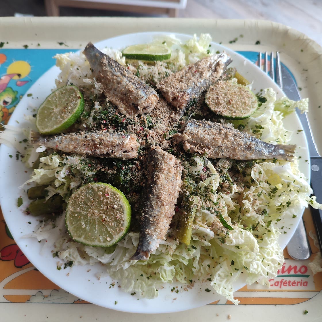 Salade Complète de Sardines, Asperges & Chou Chinois au Radis Noir