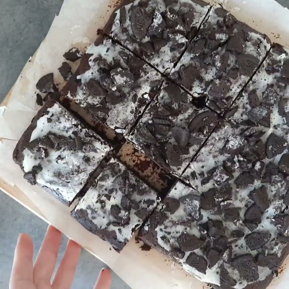 Oreo Dark Chocolate Fudgy Brownies