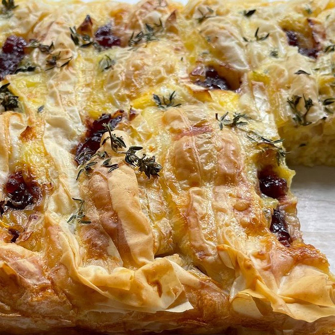 Brie and cranberry crinkle pie recipe