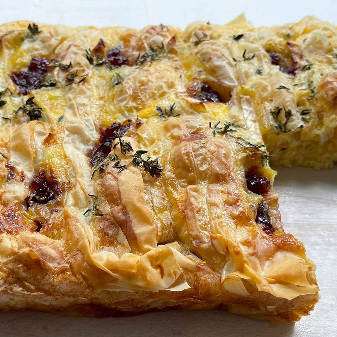 Brie and cranberry crinkle pie recipe