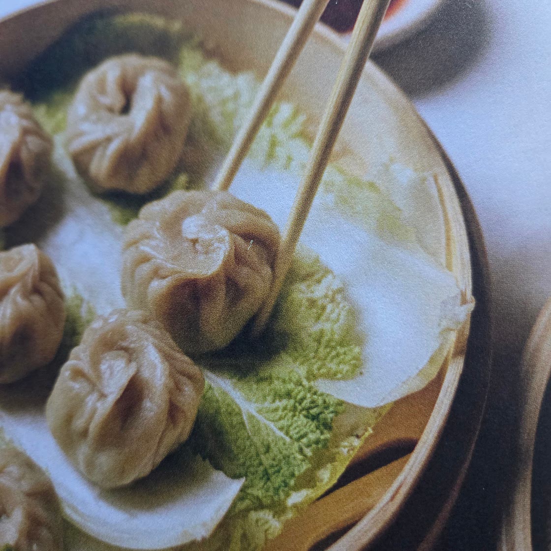 Potato and leek momos