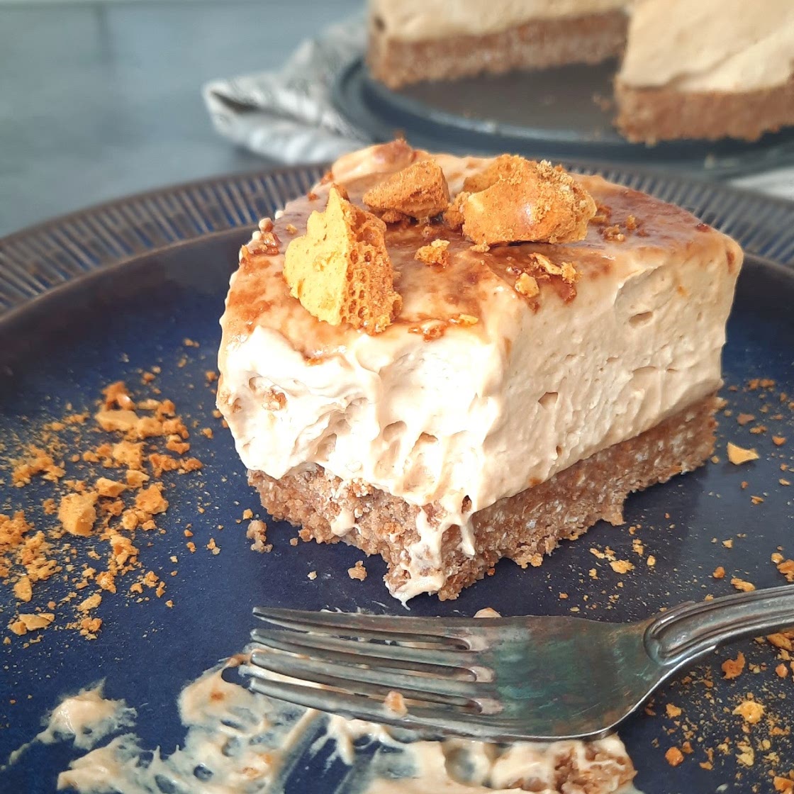Honeycomb & White Chocolate No-Bake Cheesecake