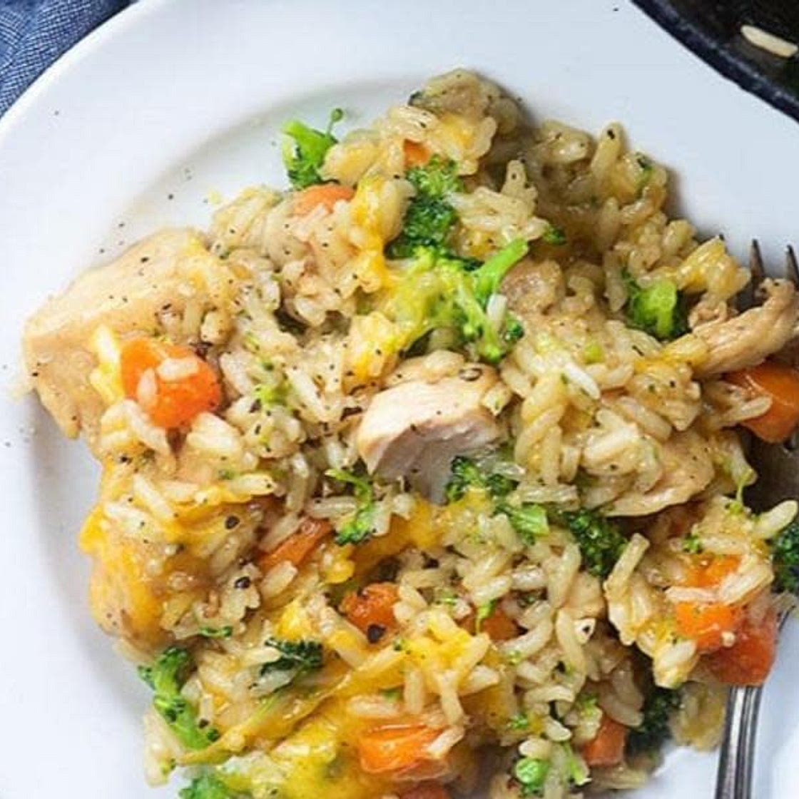 Cheesy Chicken and Rice with Broccoli