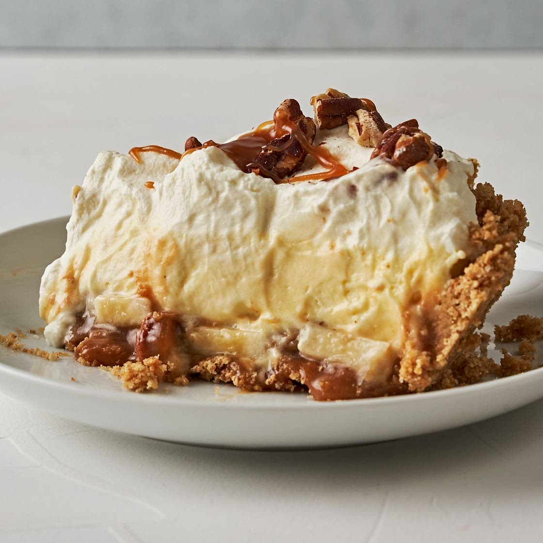 No-Bake Banana Caramel Pecan Pie