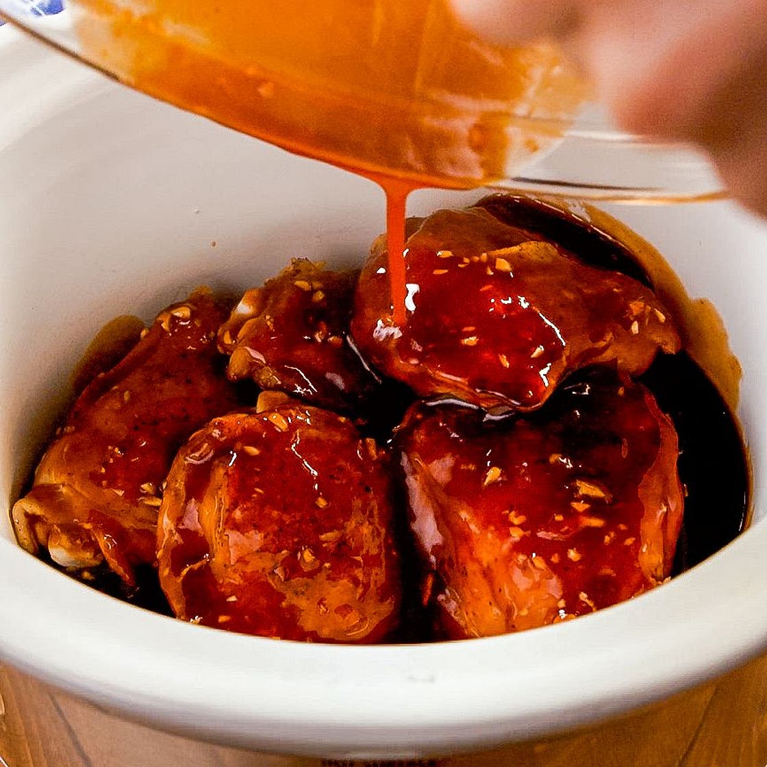 Slow-Cooker Chicken Thighs