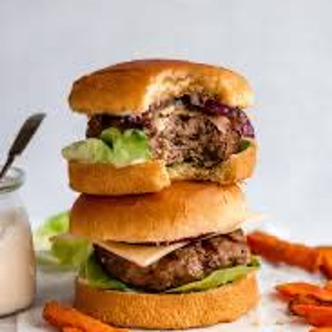 Strawzy’s Turkey Burger 
