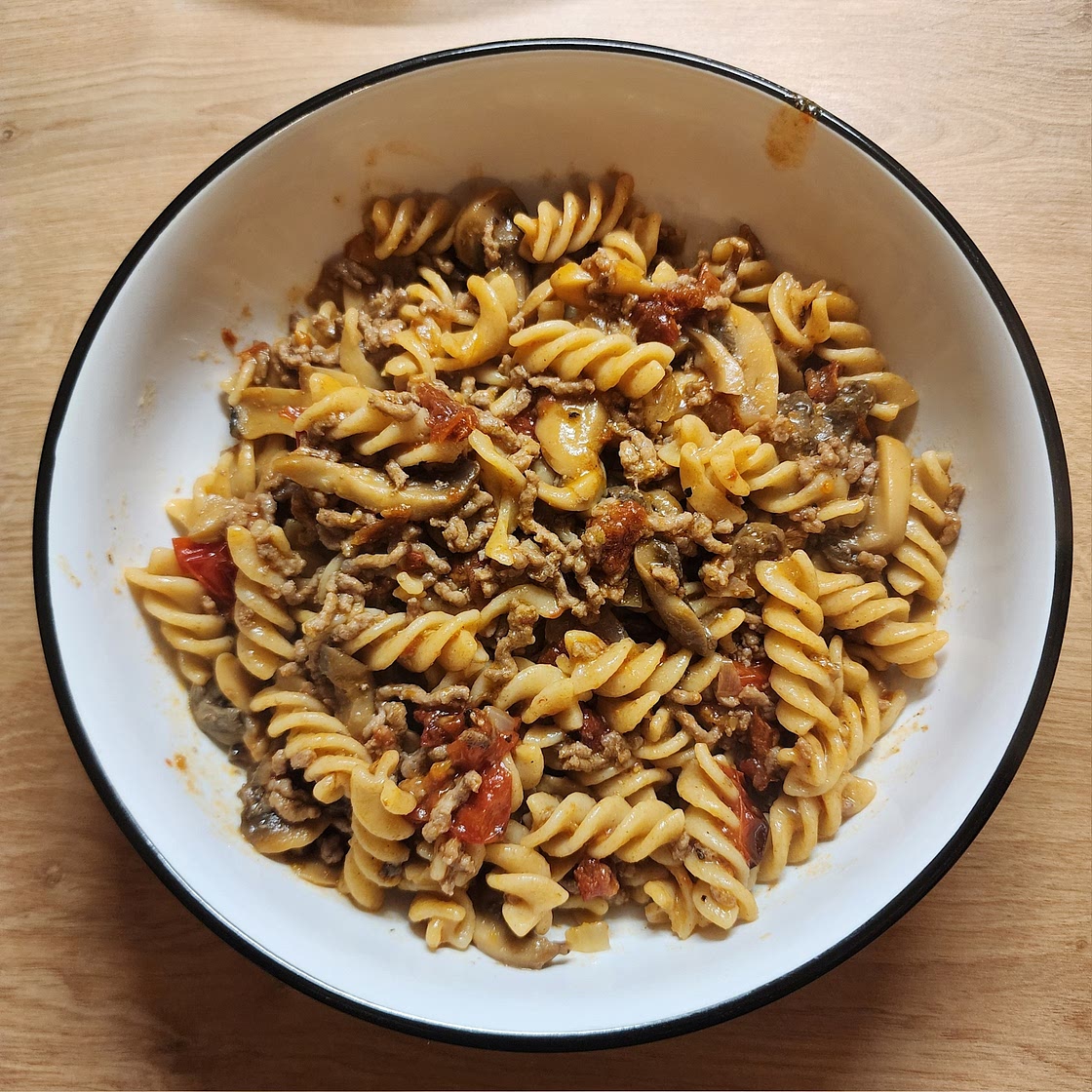 Roasted tomato pasta with mushrooms