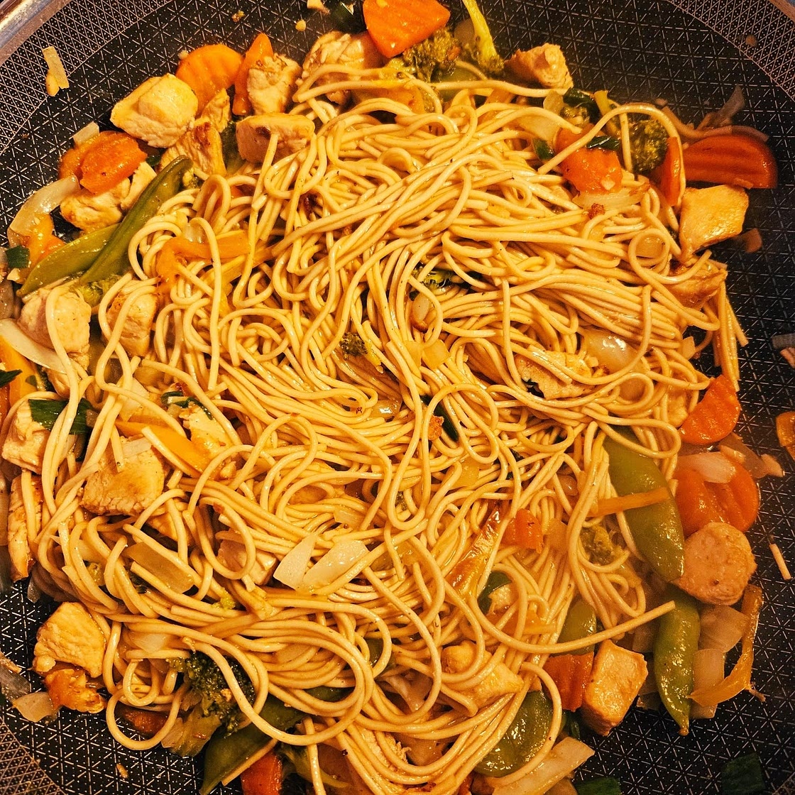 Chicken Lo Mein (Crazy Easy)