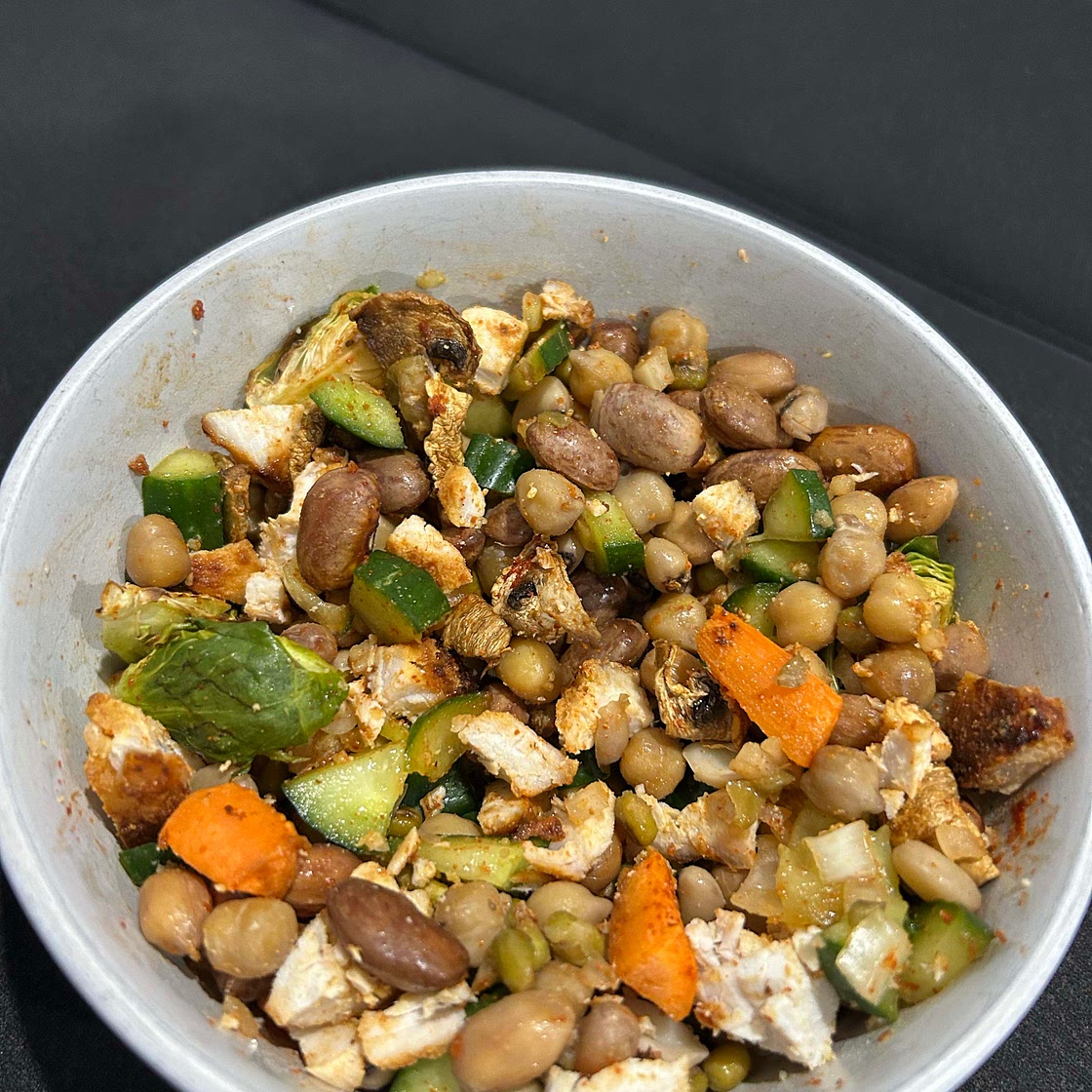  Steamed Lentils meal with chicken and avocado 