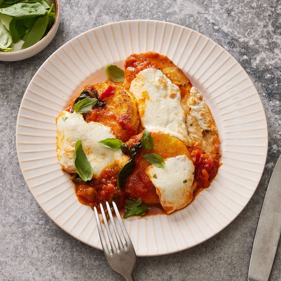 Caprese Chicken & Polenta Bake