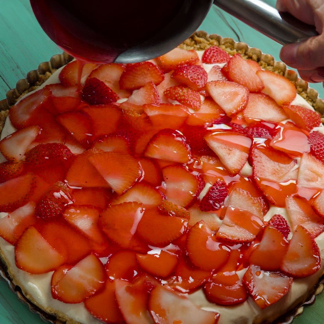 Strawberry-Pretzel Tart