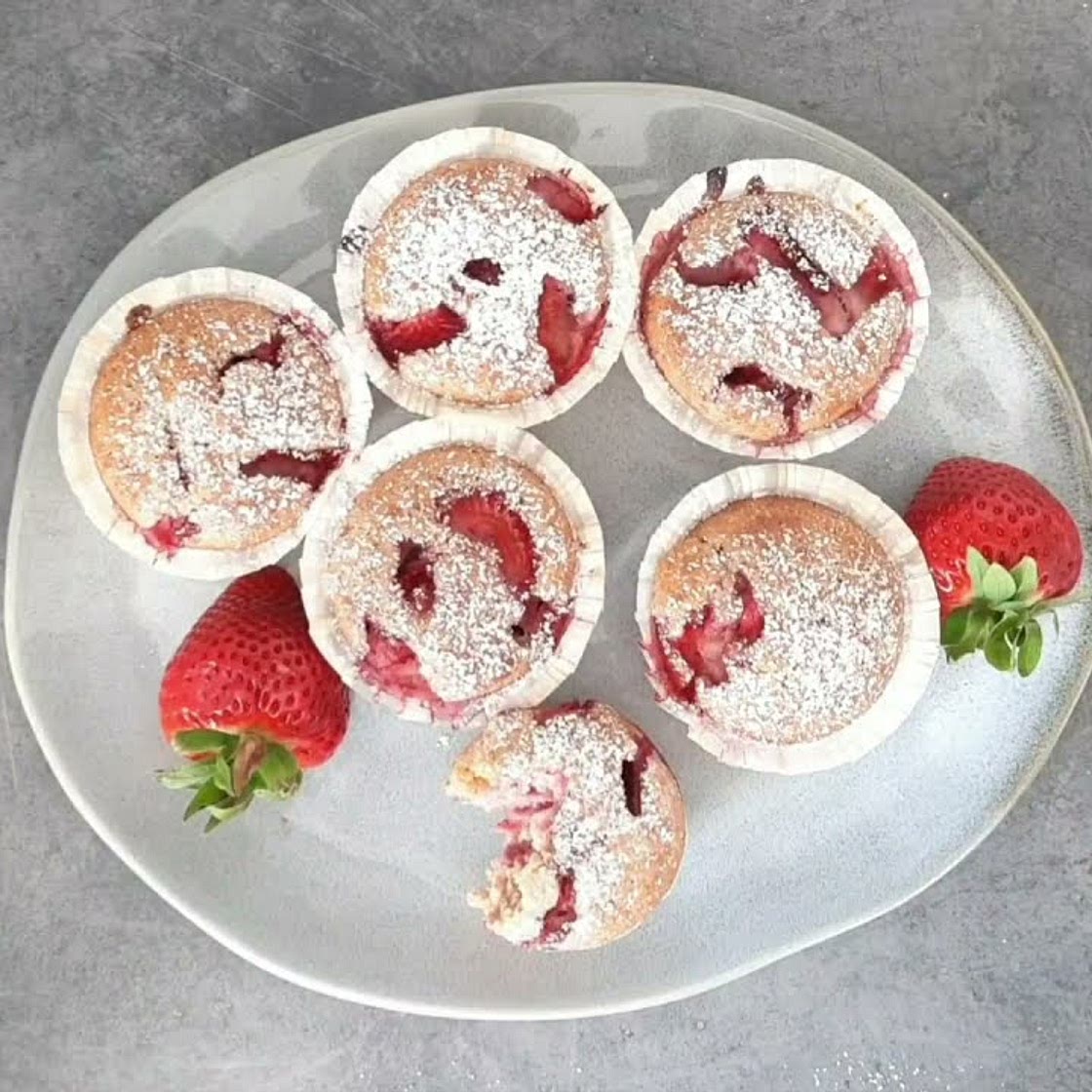 Healthier Wholemeal Spelt Strawberry Muffins