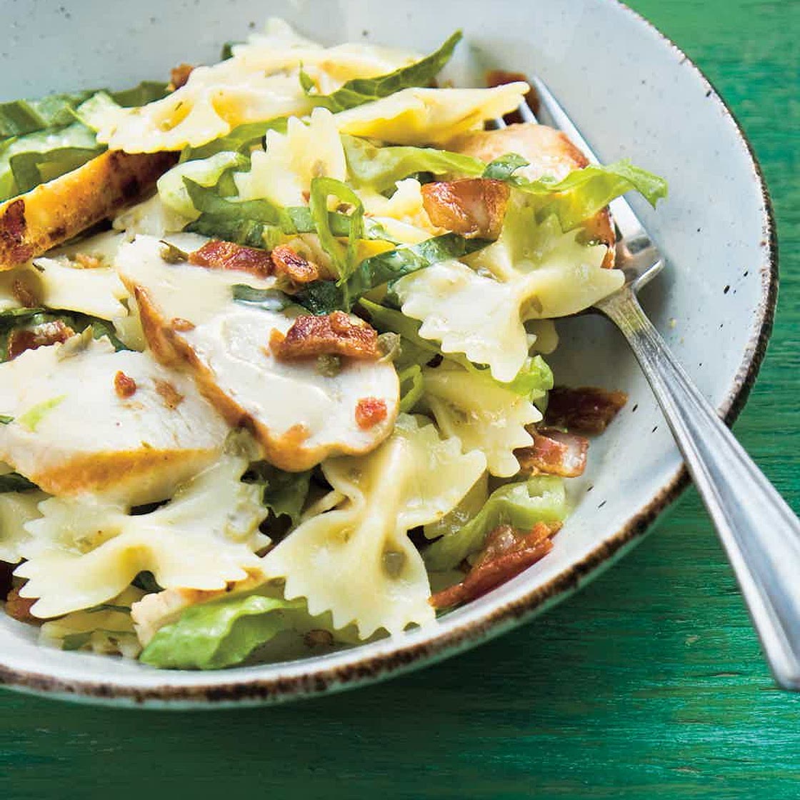 Salade de pâtes au poulet et a la César