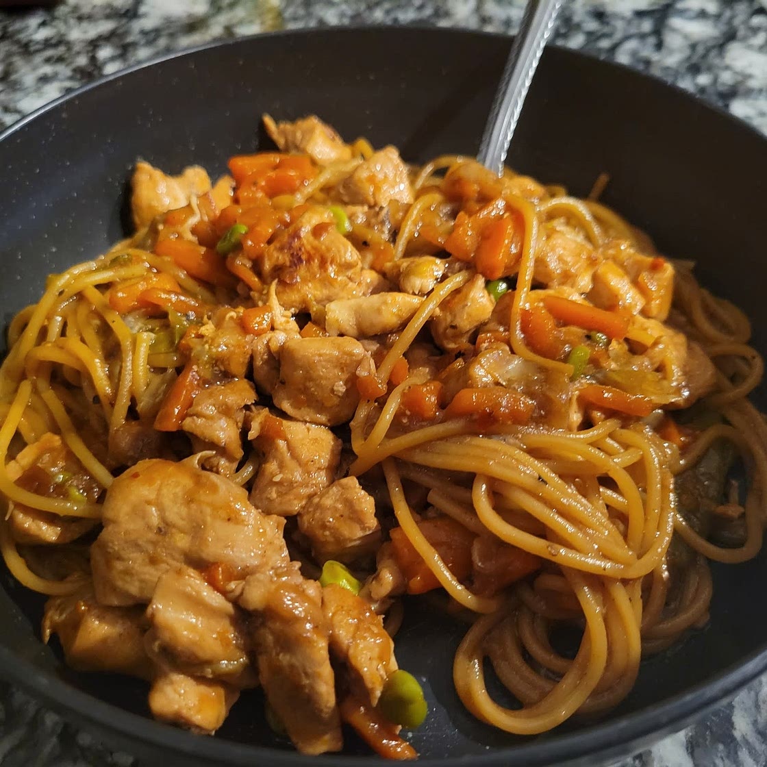 One Pot Chicken Chow Mein