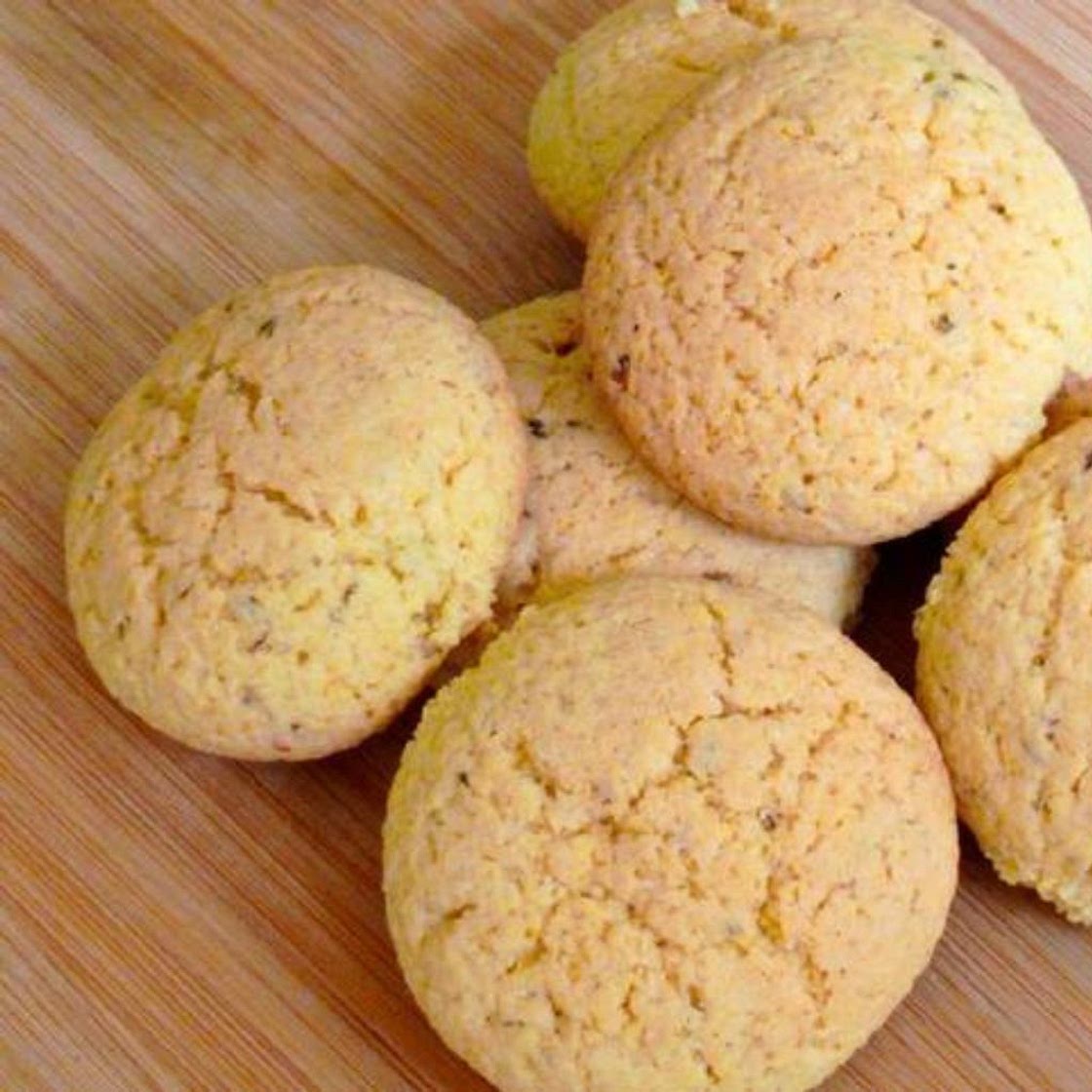 Broa de Milho Vegana com Erva-Doce