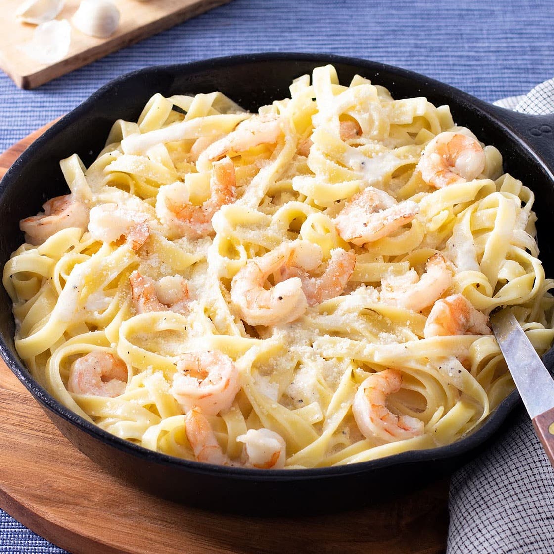 Garlicky Creamy Shrimp Pasta Recipe