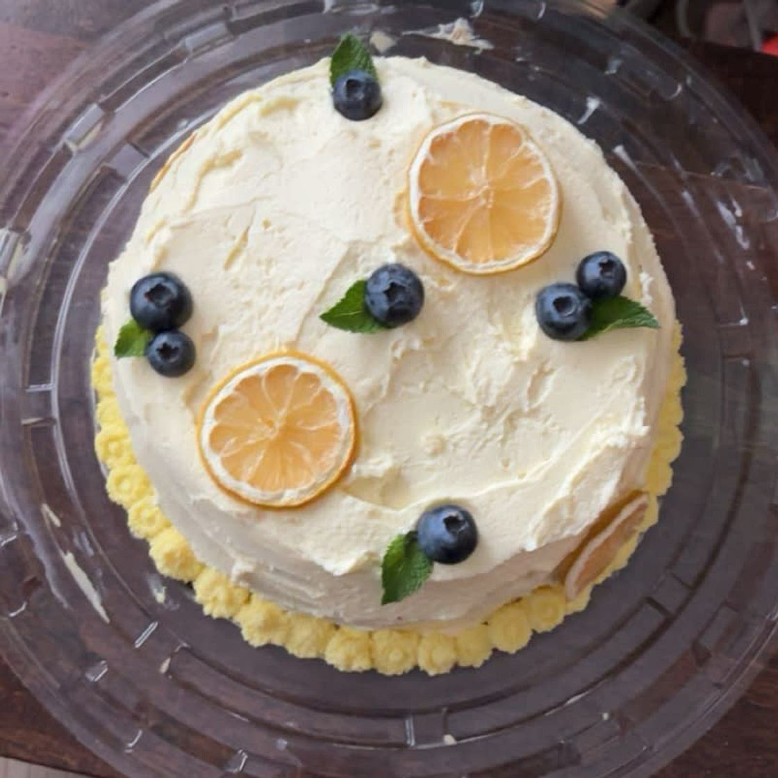 Lemon Cake w/ Lemon Curd and Mascarpone Whipped cream 🍋