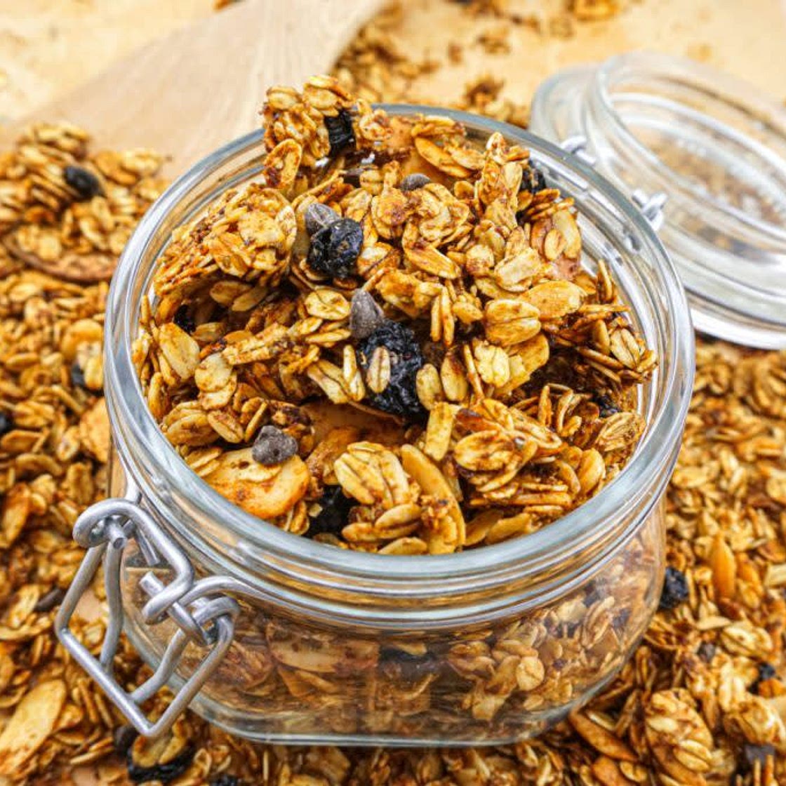 Homemade Fruit and Nut Granola