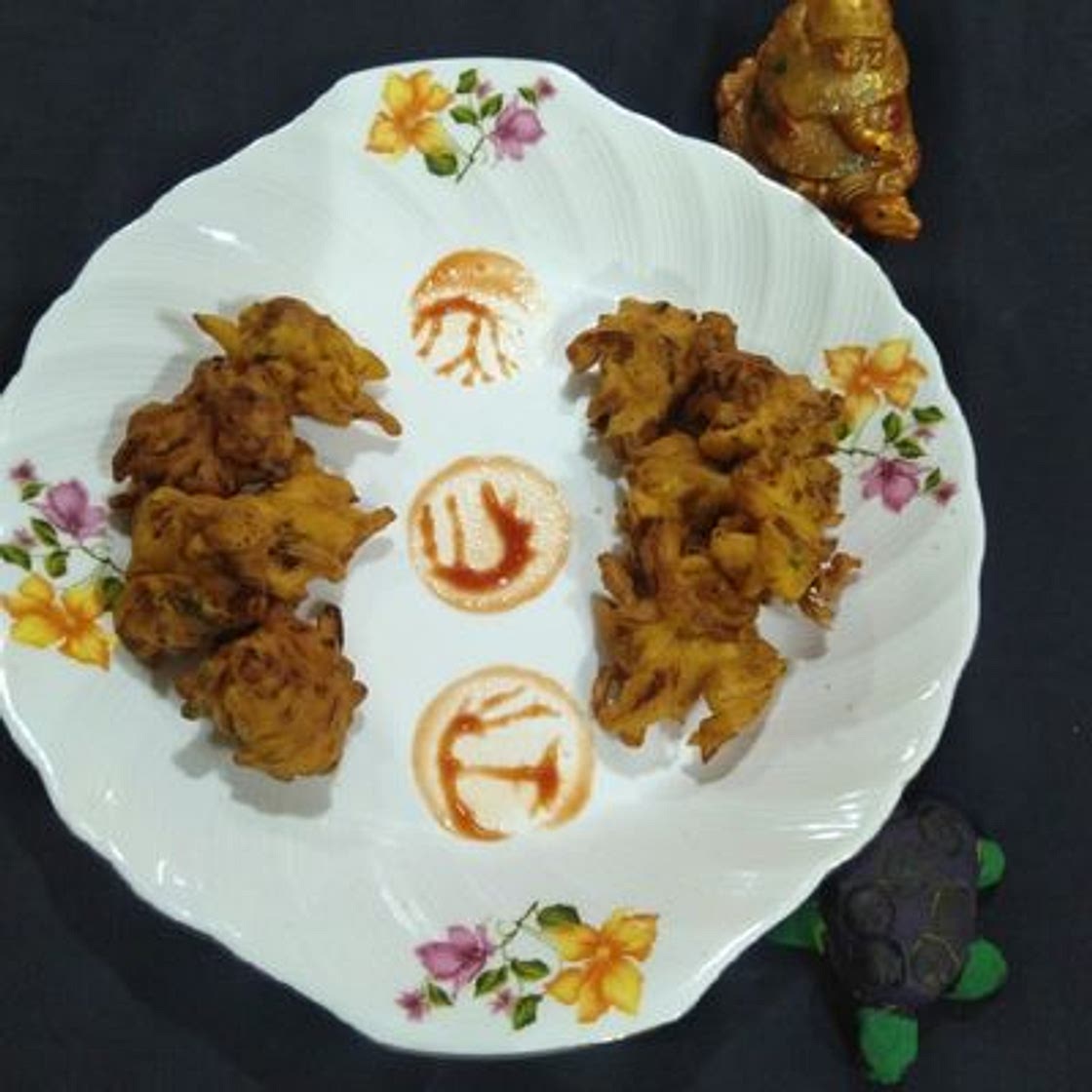 प्याज के पकौड़े (pyaz ke pakore recipe in Hindi)