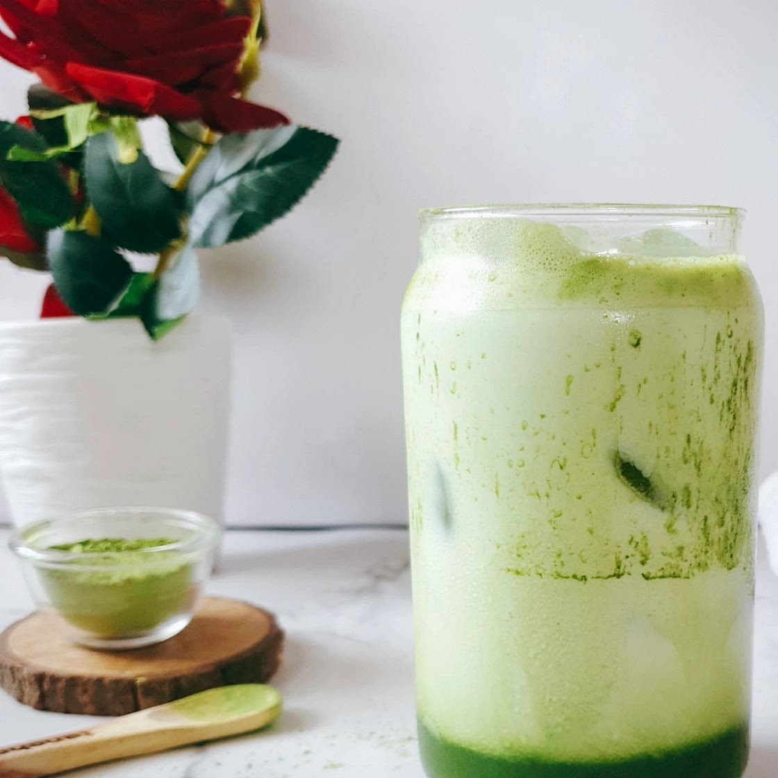EASY Starbucks Matcha Latte Recipe (Copycat Iced Latte)