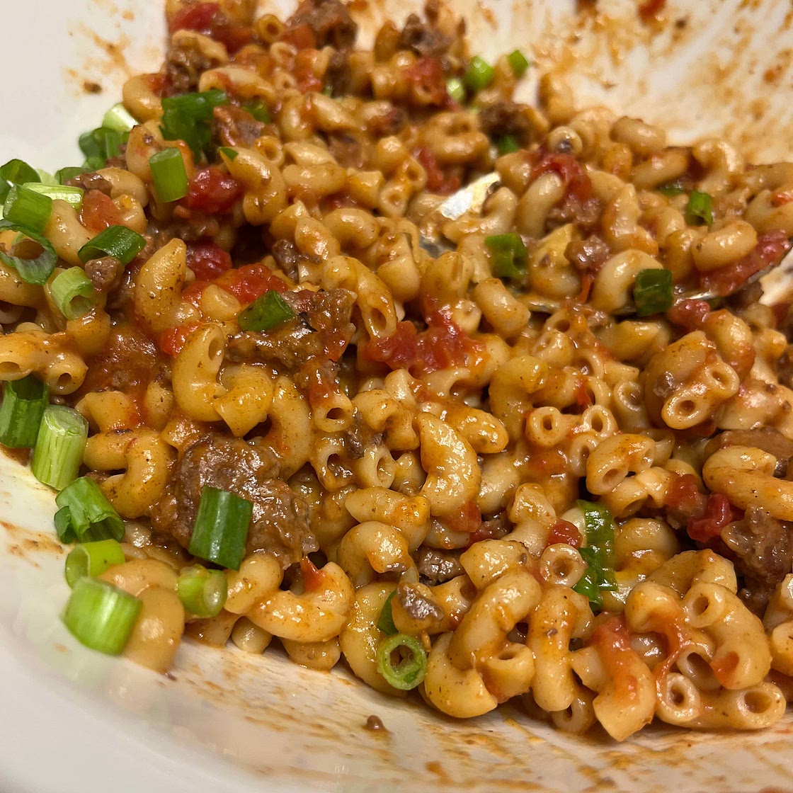 Skinny One Pot Cheeseburger Pasta Skillet